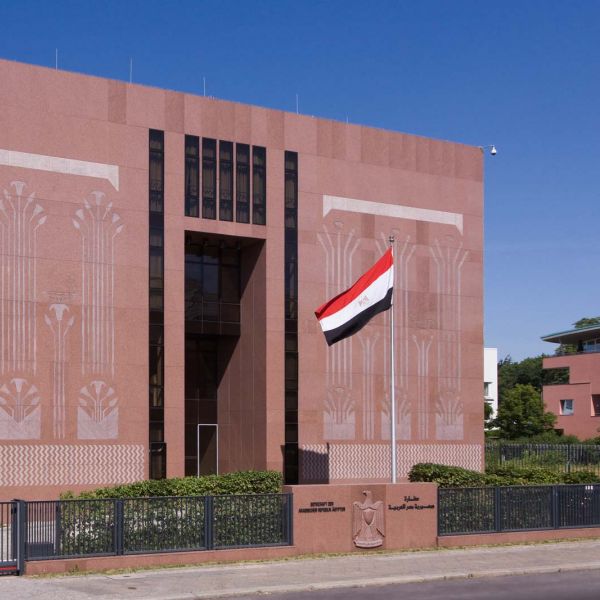 Fassadengestaltung mit Naturstein der Ägyptischen Botschaft Berlin